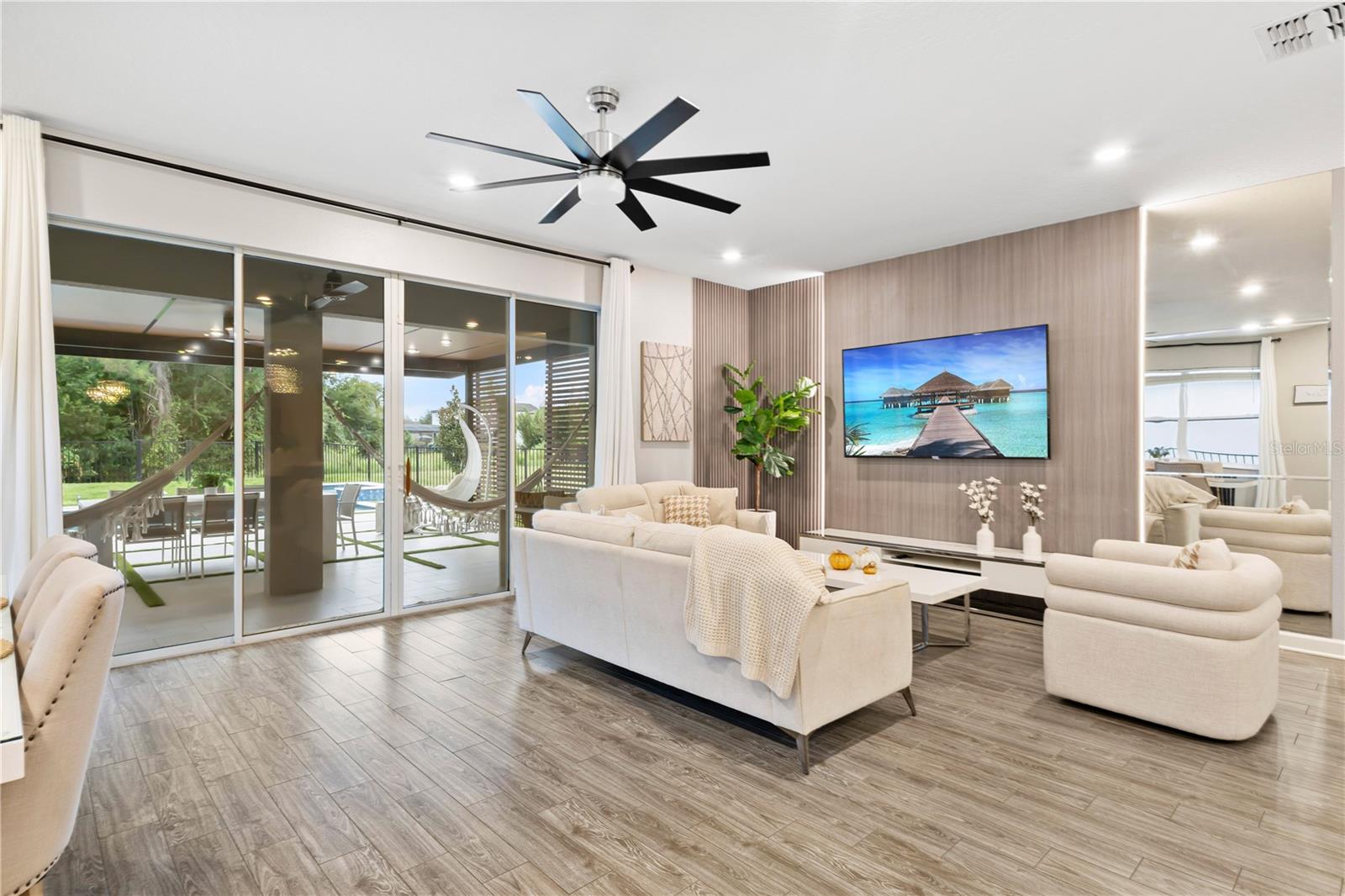 DRAYTON-PRESTON WOODS/PROVIDEN - Residential