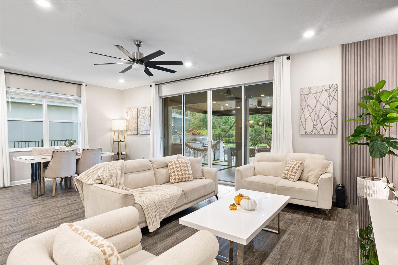 DRAYTON-PRESTON WOODS/PROVIDEN - Residential