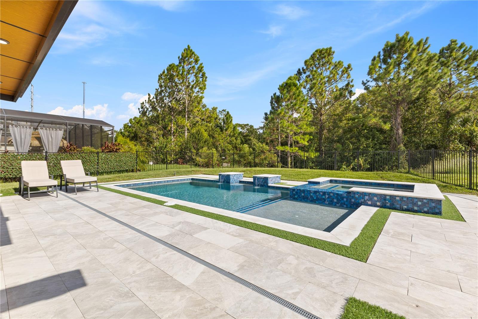 DRAYTON-PRESTON WOODS/PROVIDEN - Residential