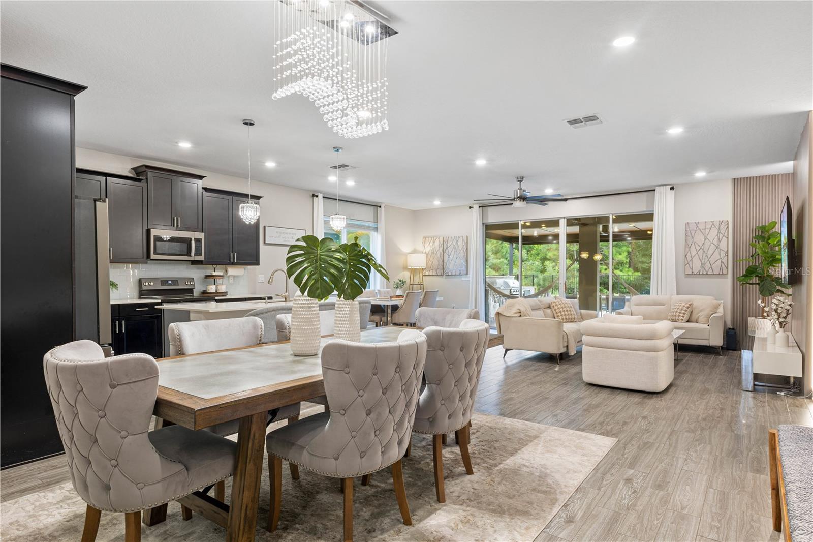 DRAYTON-PRESTON WOODS/PROVIDEN - Residential