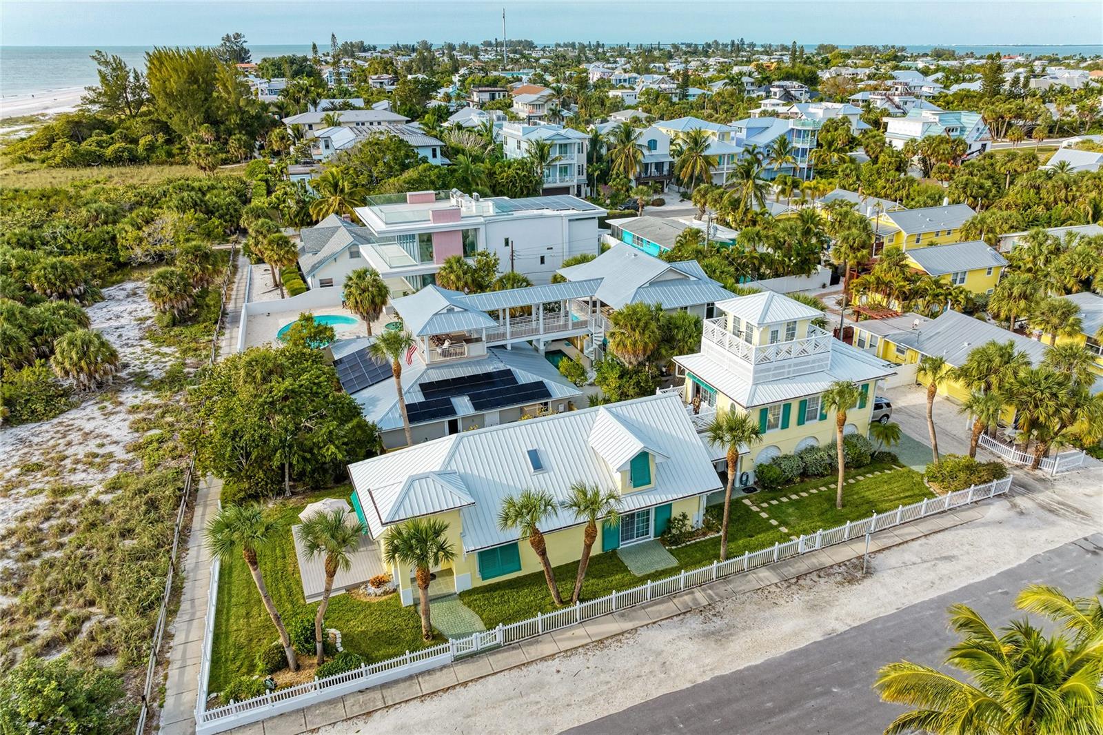 ANNA MARIA BEACH - Residential