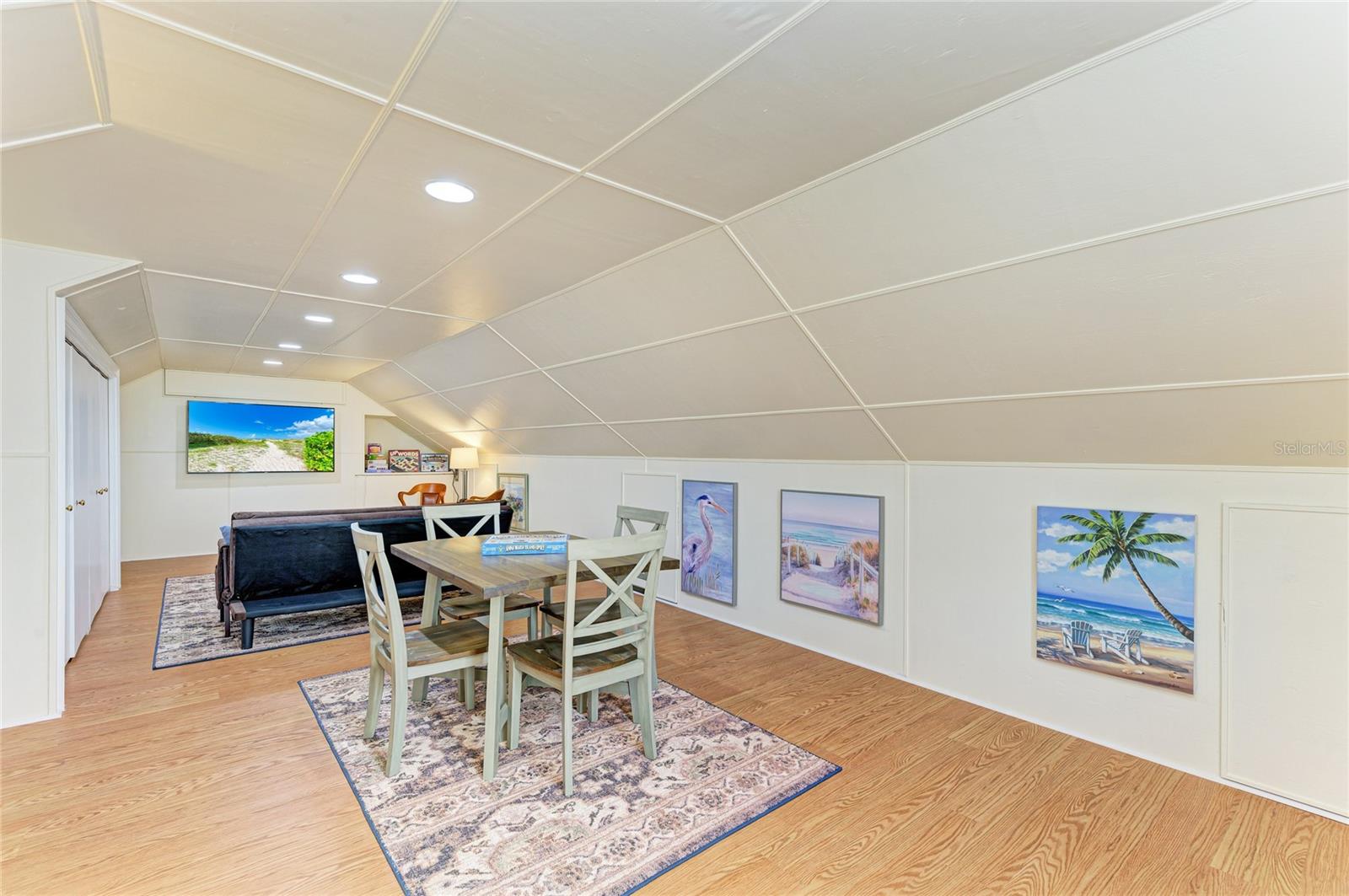 ANNA MARIA BEACH - Residential