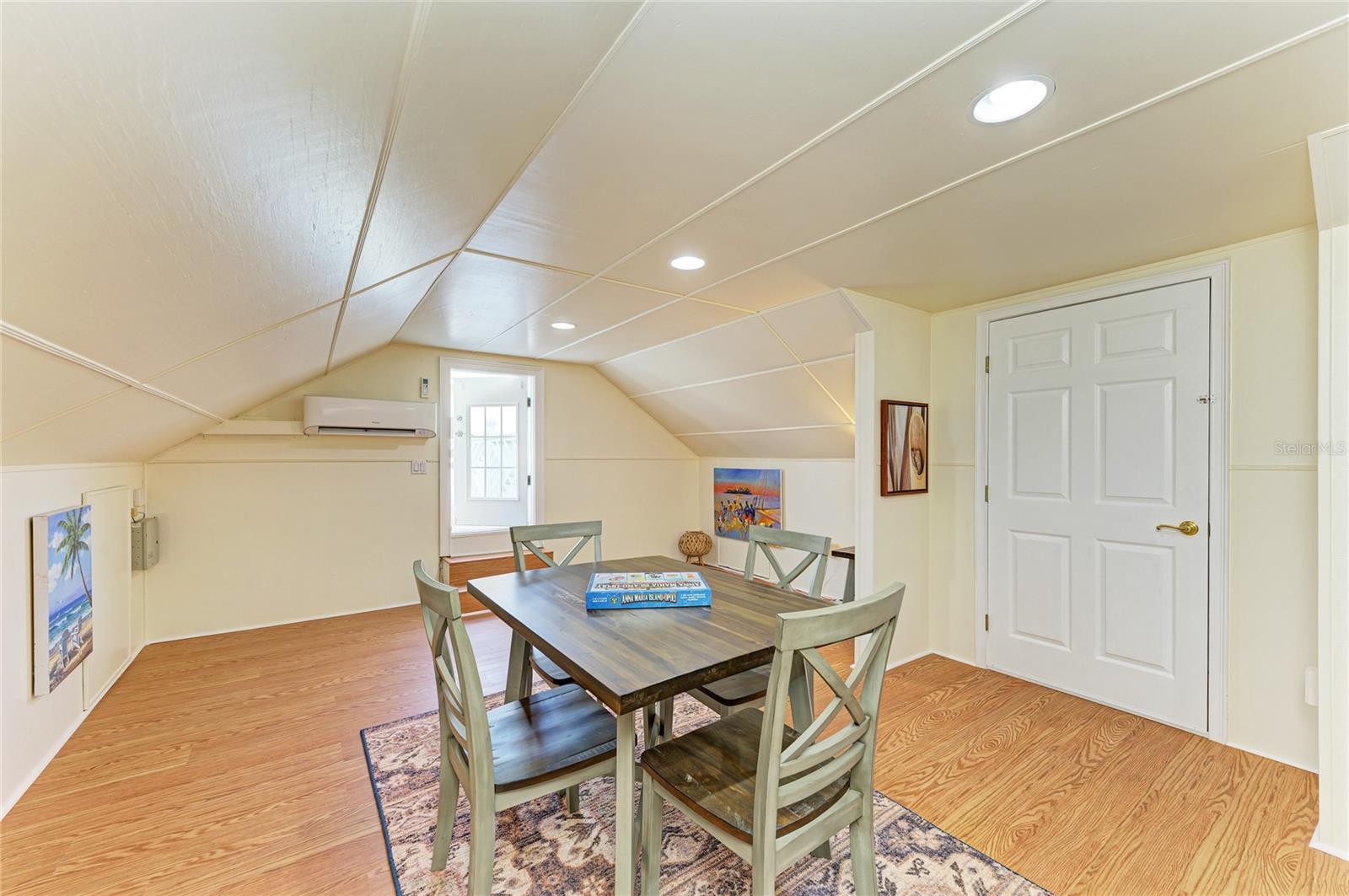 ANNA MARIA BEACH - Residential