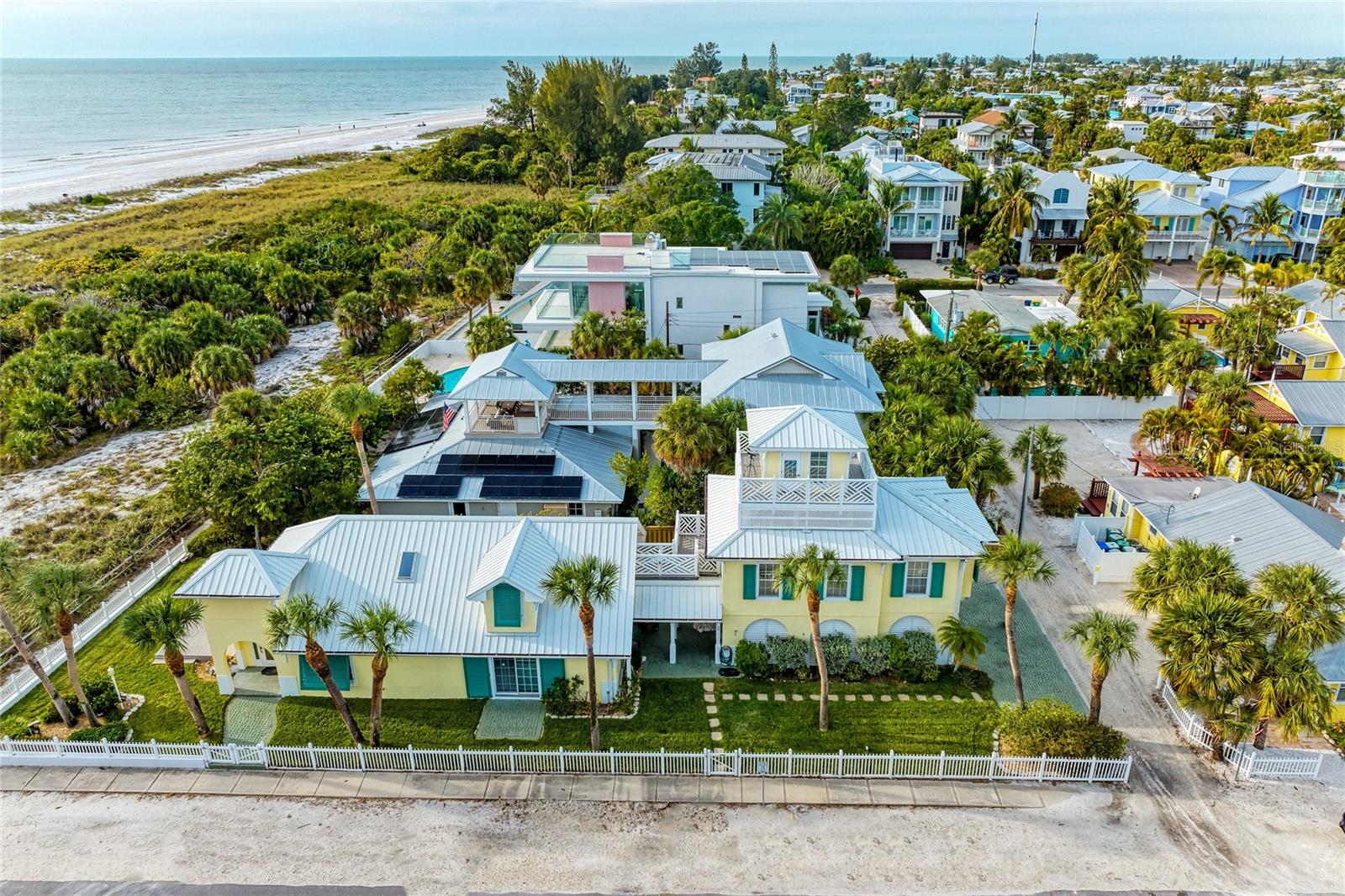 ANNA MARIA BEACH - Residential