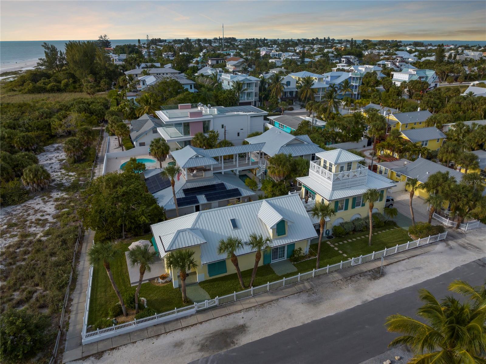 ANNA MARIA BEACH - Residential