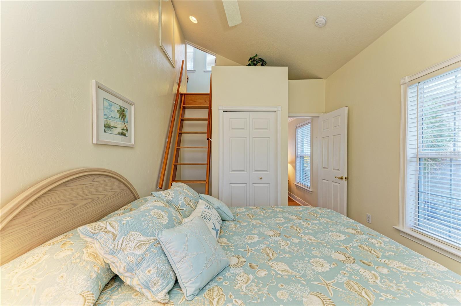 ANNA MARIA BEACH - Residential