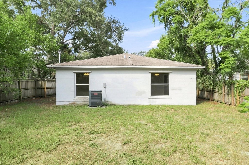 Photo of 2324 Oakdale Street S, St Petersburg, FL 33705 (MLS # O6438731)
