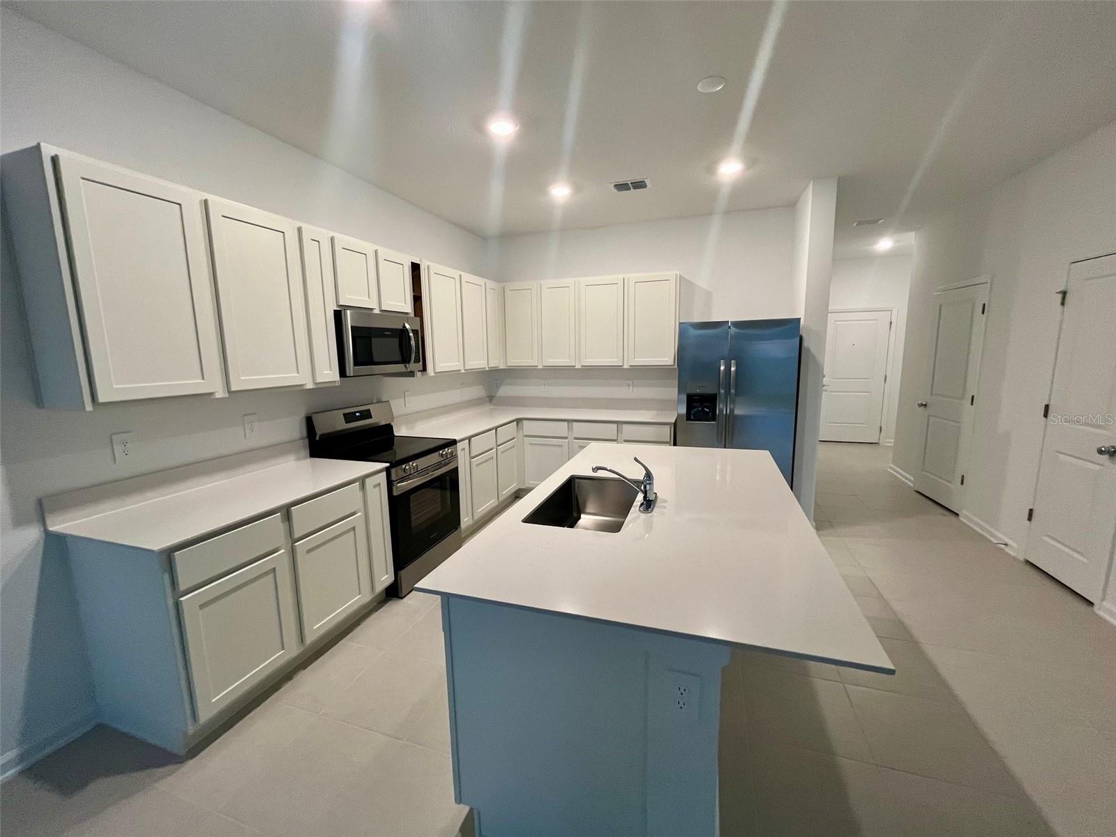 SOL VISTA - Residential Lease