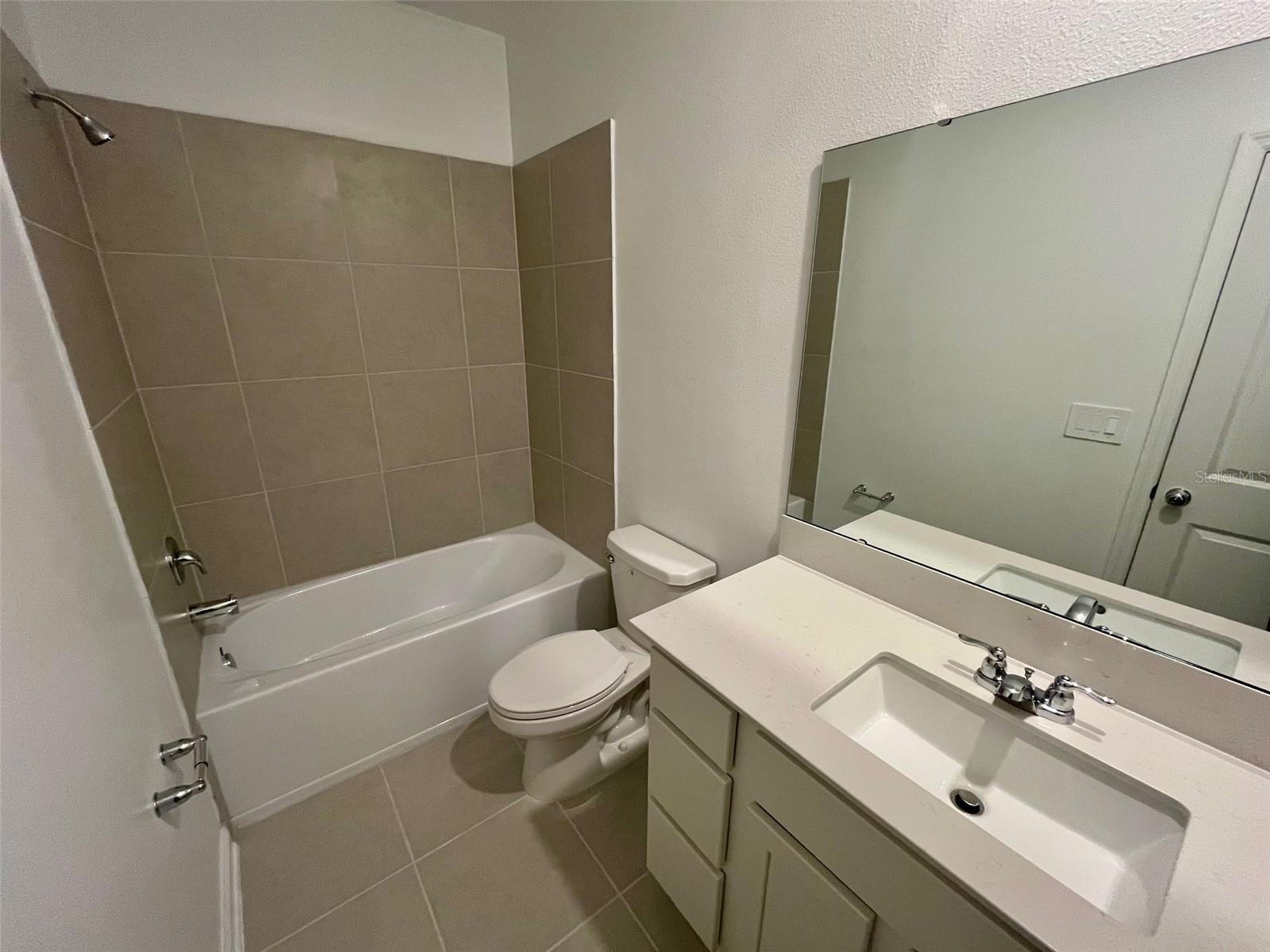 SOL VISTA - Residential Lease