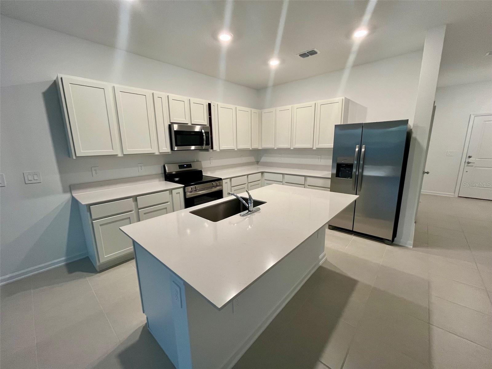 SOL VISTA - Residential Lease