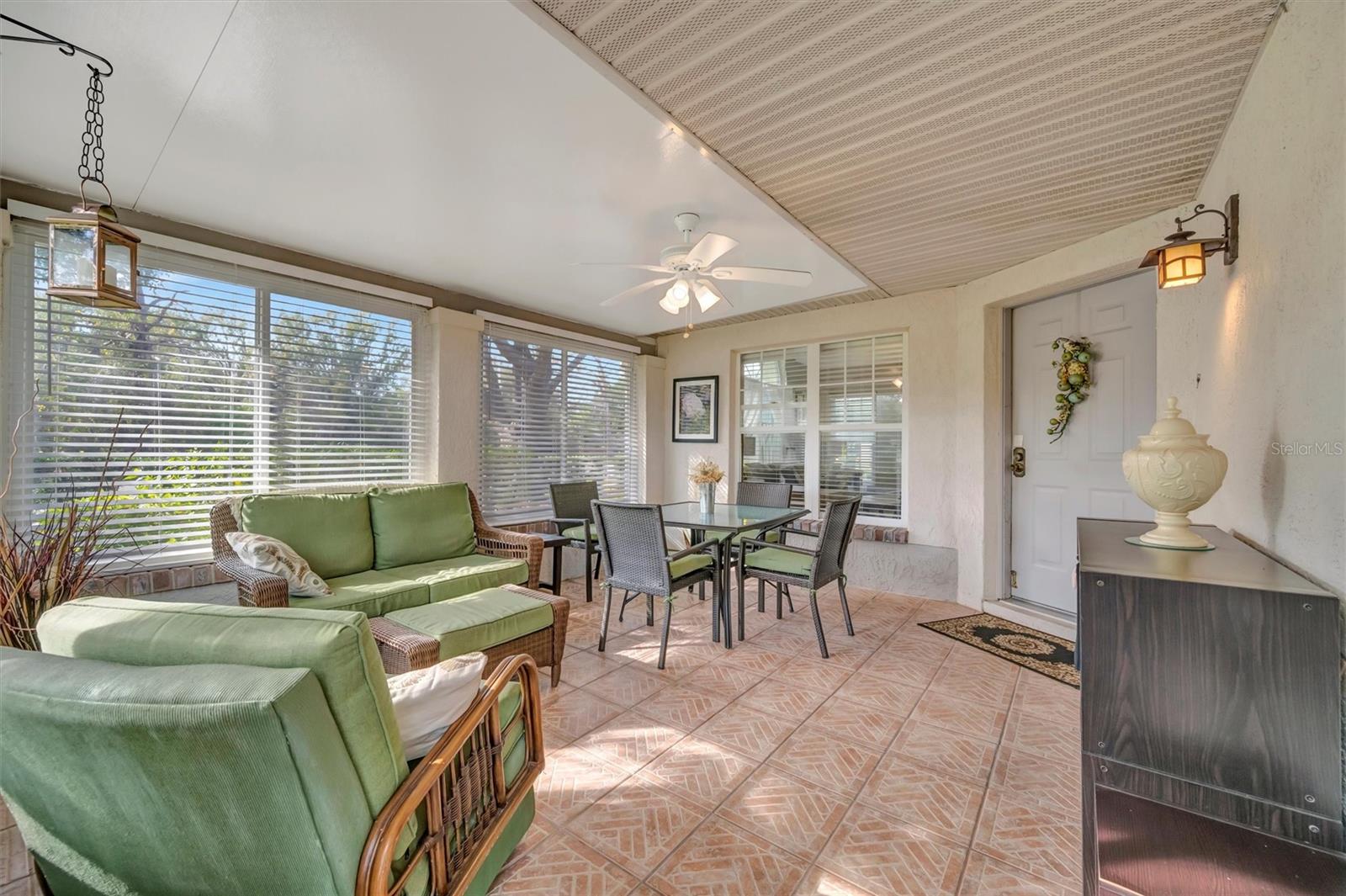 FAIRWAY PALMS A CONDO - Residential