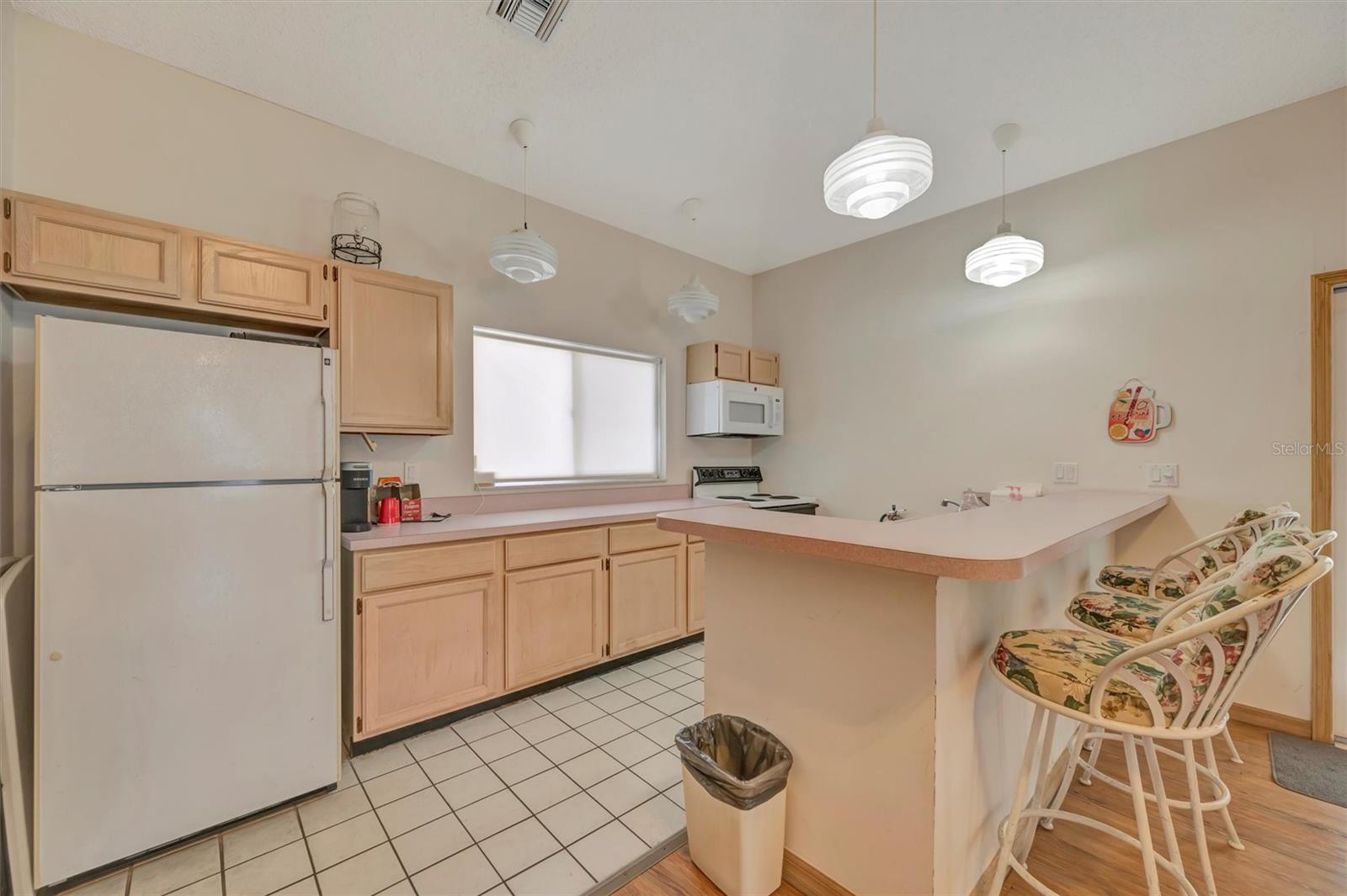 FAIRWAY PALMS A CONDO - Residential