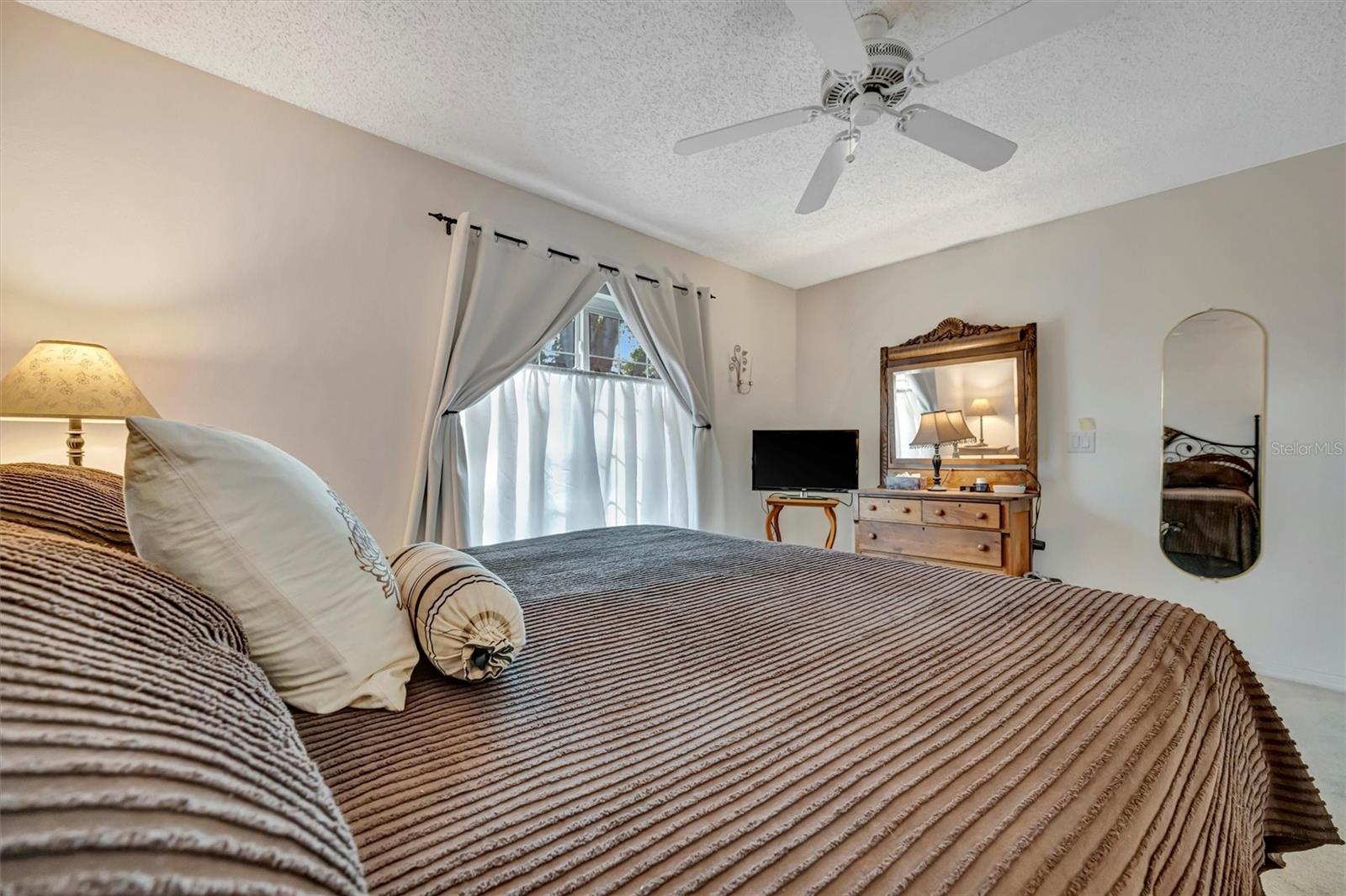 FAIRWAY PALMS A CONDO - Residential