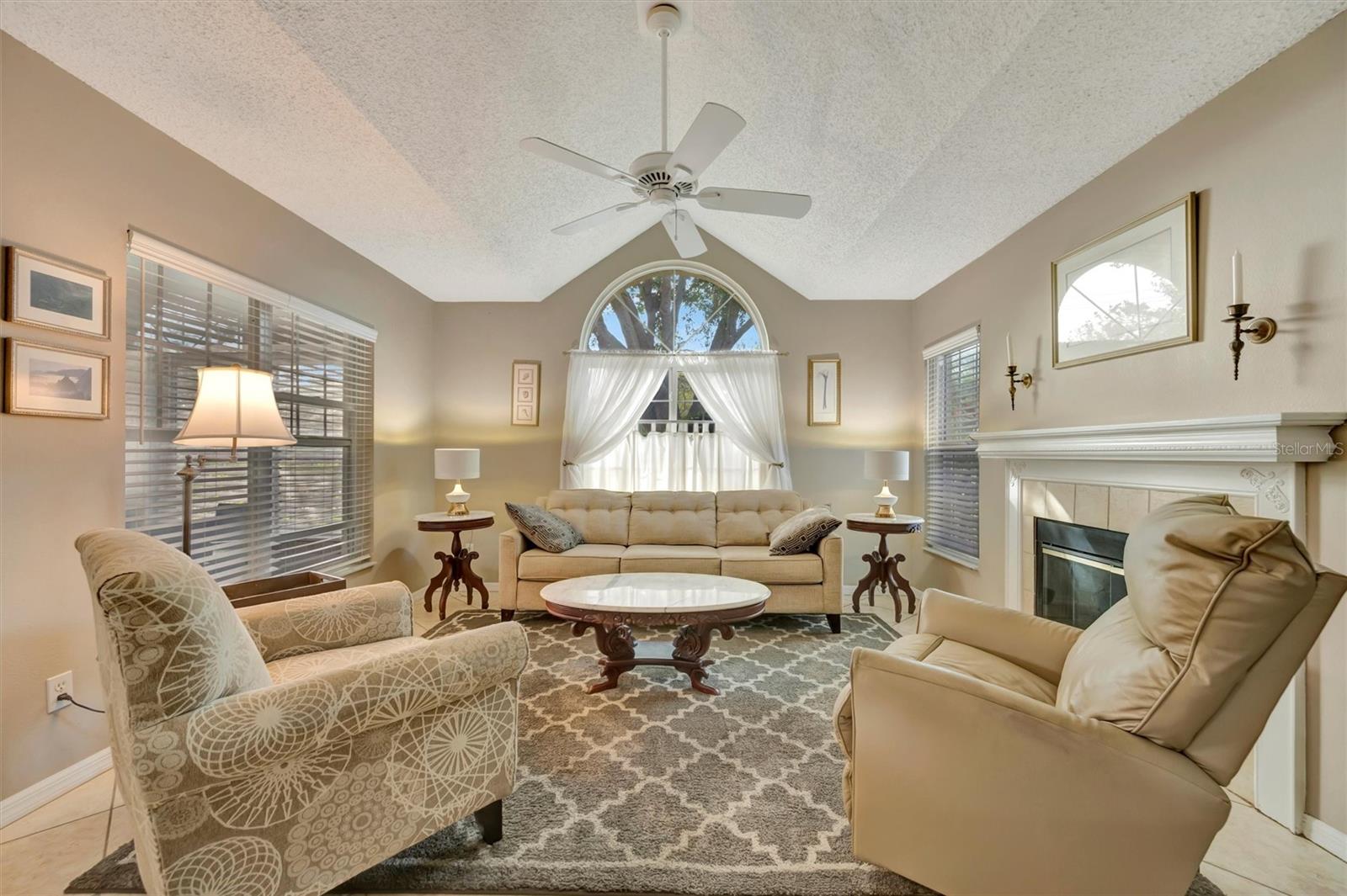 FAIRWAY PALMS A CONDO - Residential