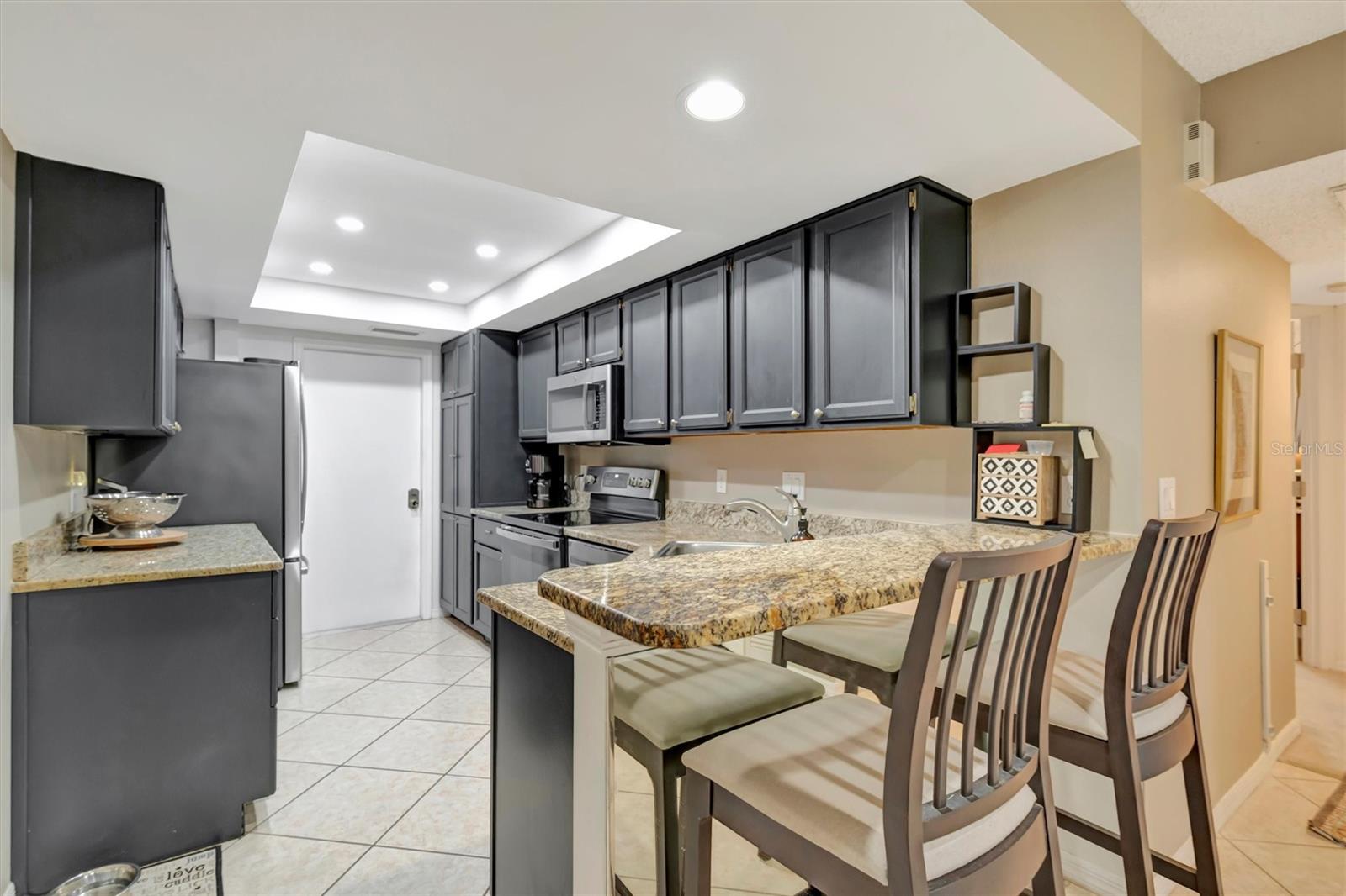 FAIRWAY PALMS A CONDO - Residential