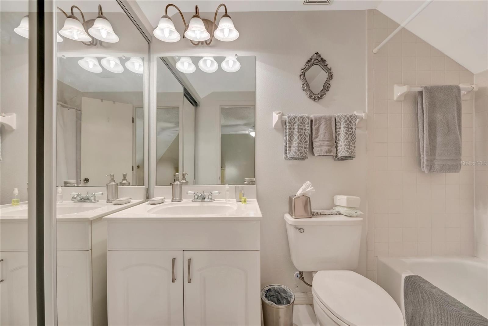 FAIRWAY PALMS A CONDO - Residential