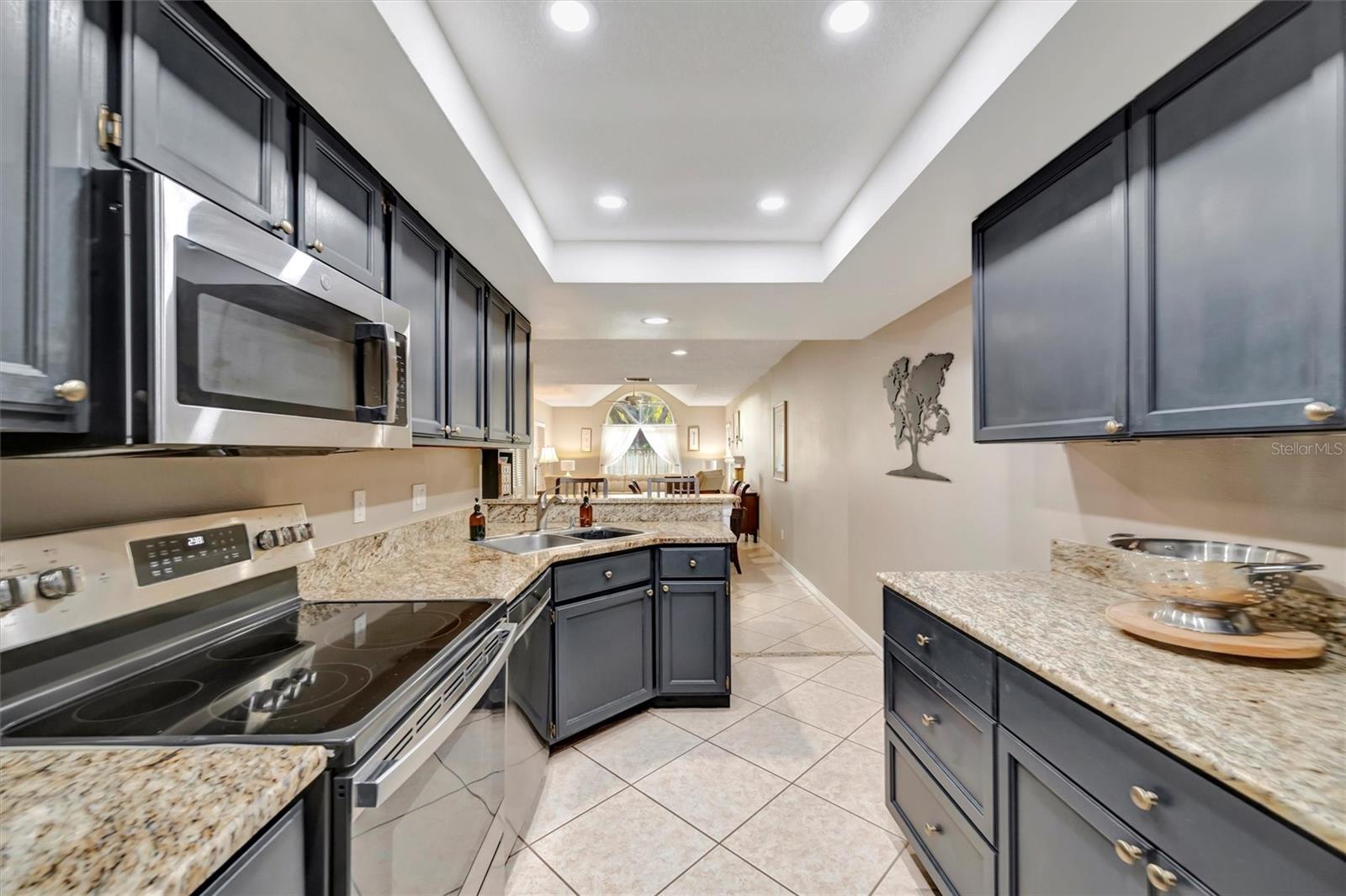 FAIRWAY PALMS A CONDO - Residential