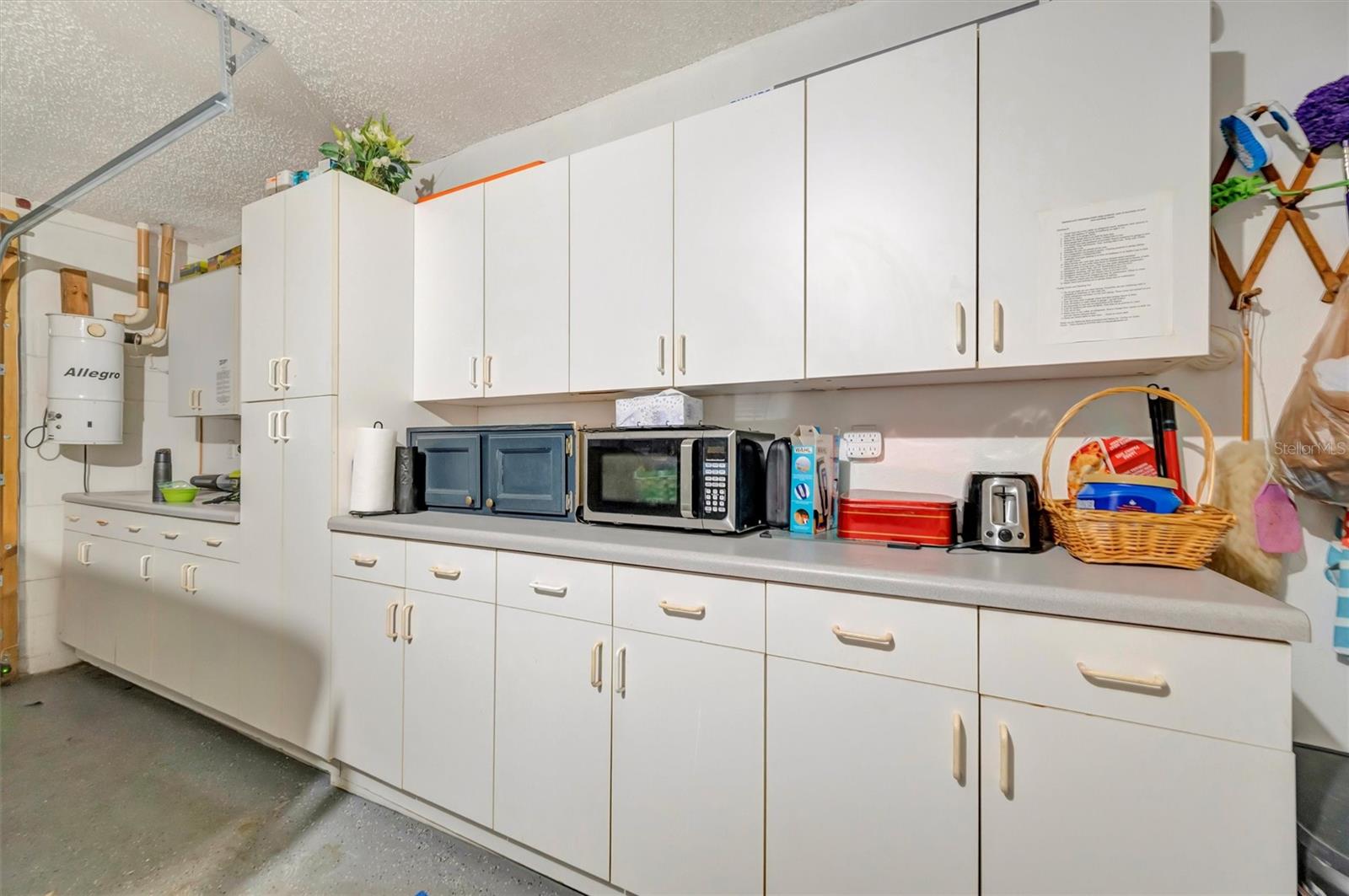 FAIRWAY PALMS A CONDO - Residential