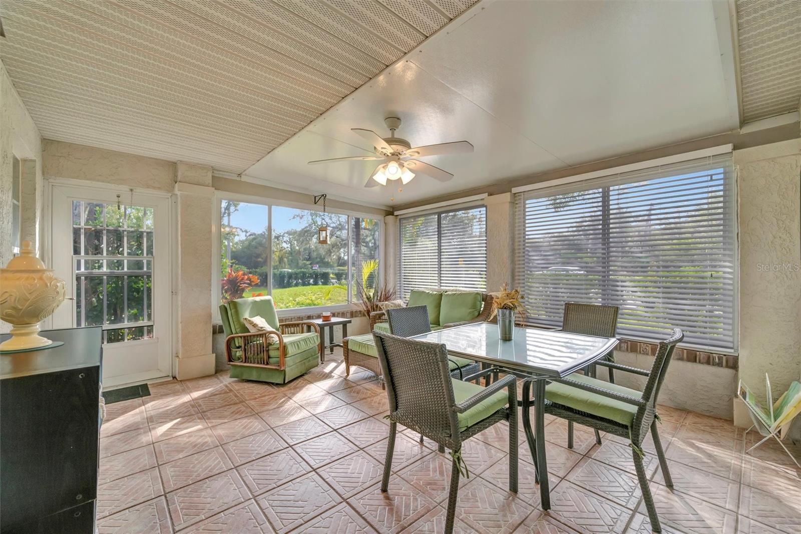 FAIRWAY PALMS A CONDO - Residential