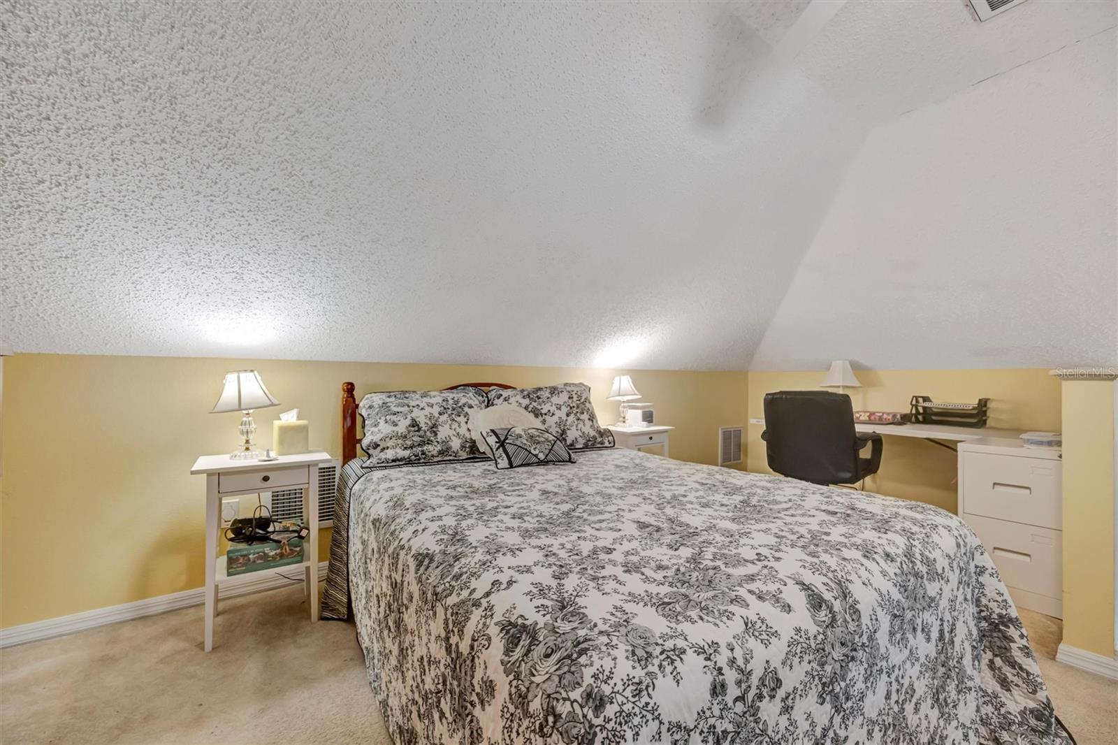 FAIRWAY PALMS A CONDO - Residential