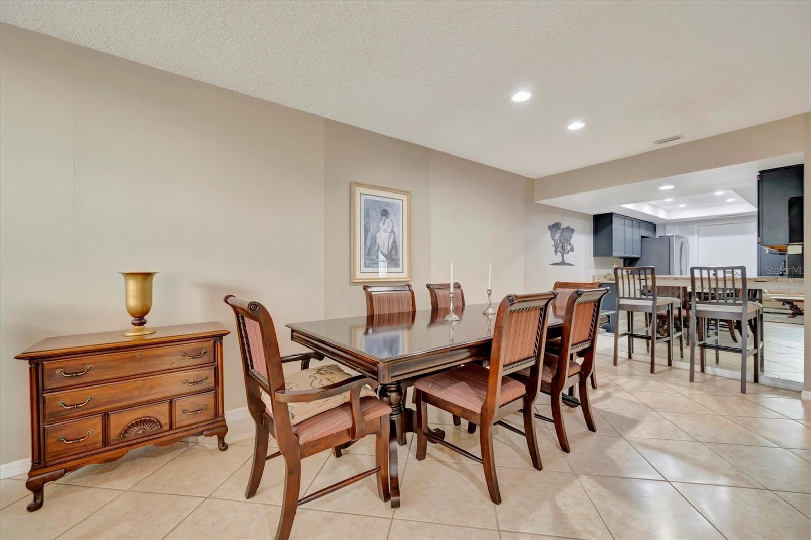 FAIRWAY PALMS A CONDO - Residential