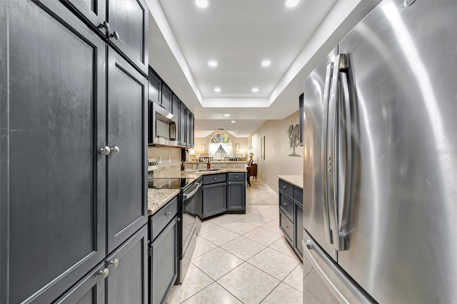 FAIRWAY PALMS A CONDO - Residential