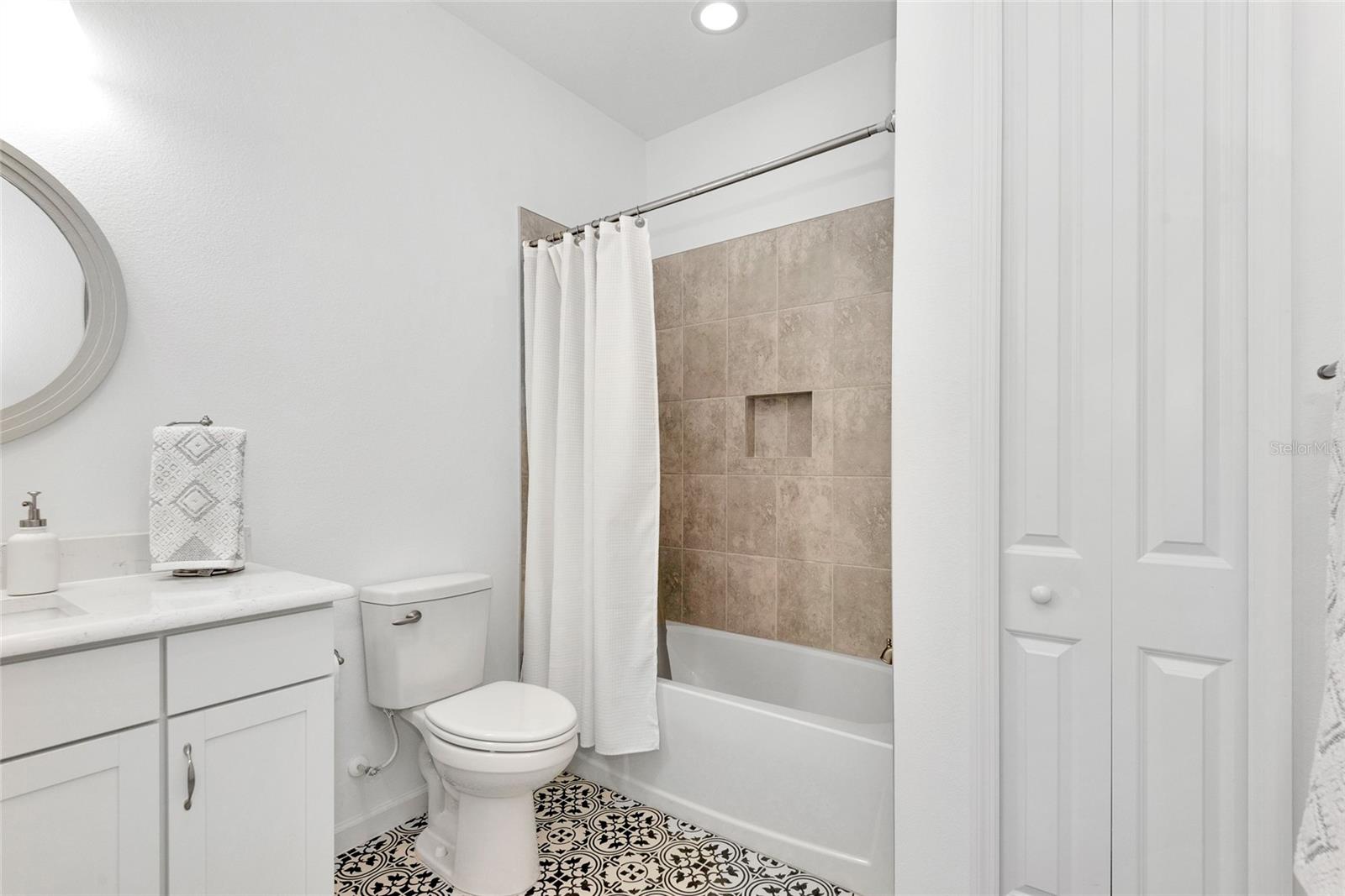 LATITUDE/DAYTONA BEACH PH 7 - Residential