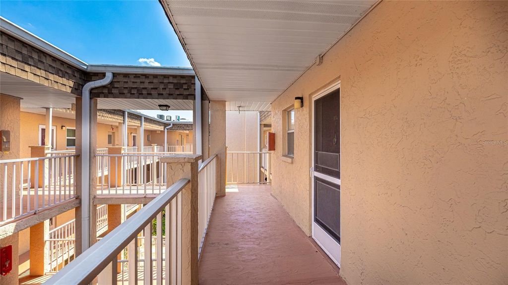 Photo of 1330 Glen Oaks Drive E #374D, Sarasota, FL 34232 (MLS # A4647334)
