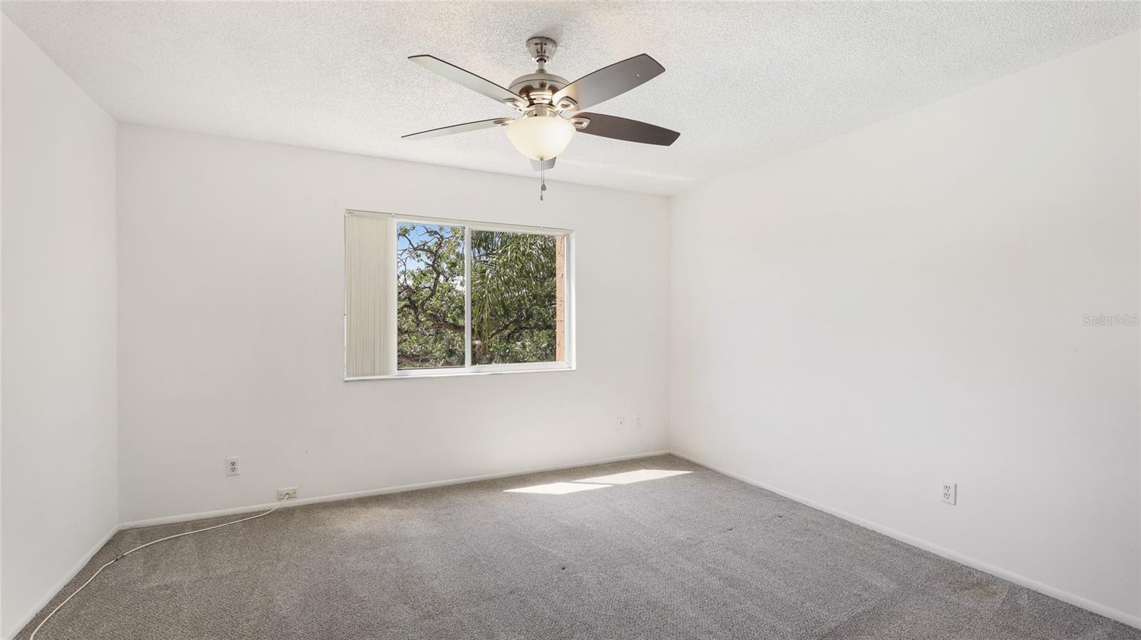 GLEN OAKS GARDEN APTS 2 - Residential