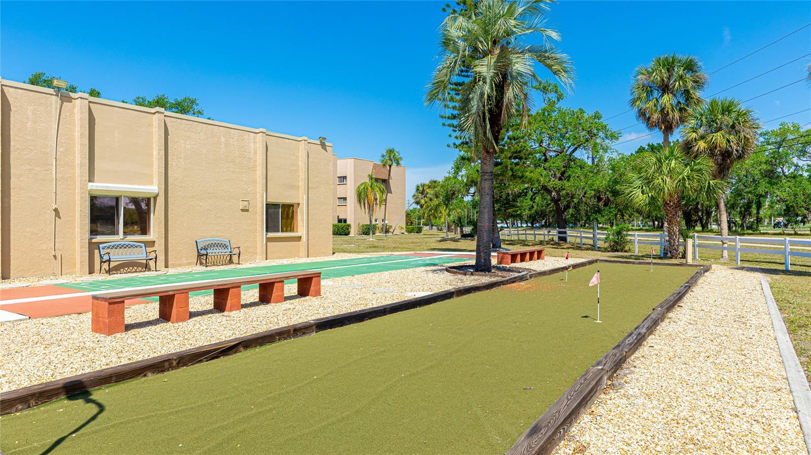 GLEN OAKS GARDEN APTS 2 - Residential