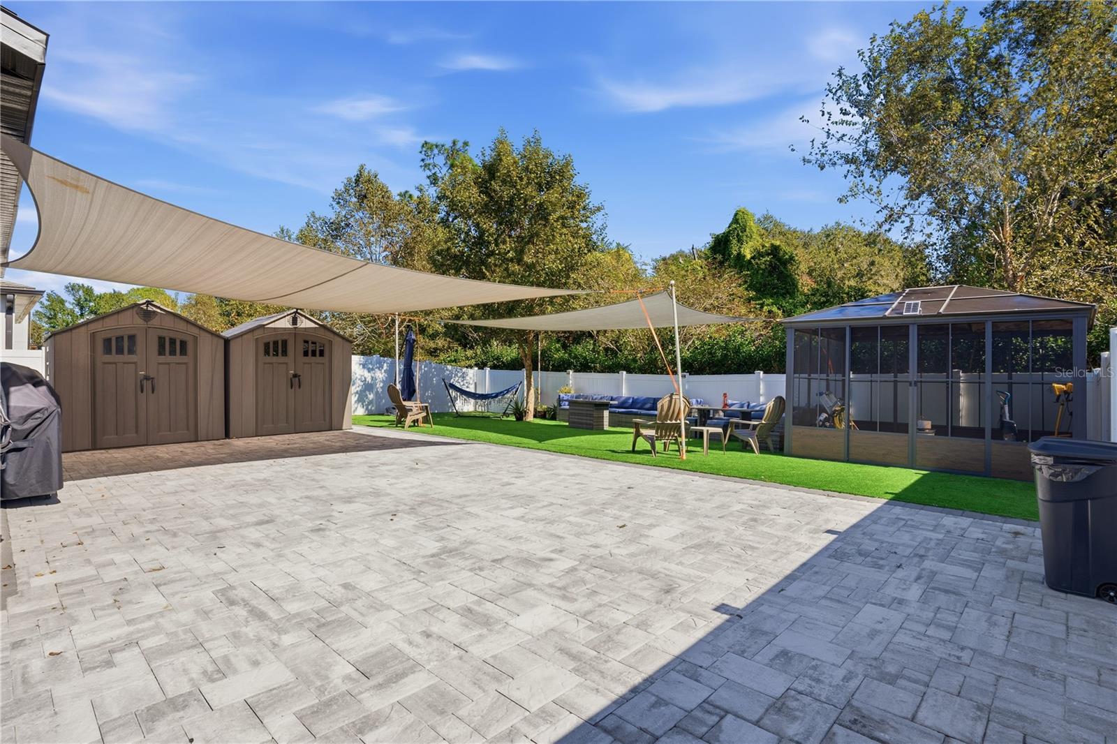 OAKLEY PLACE - Residential