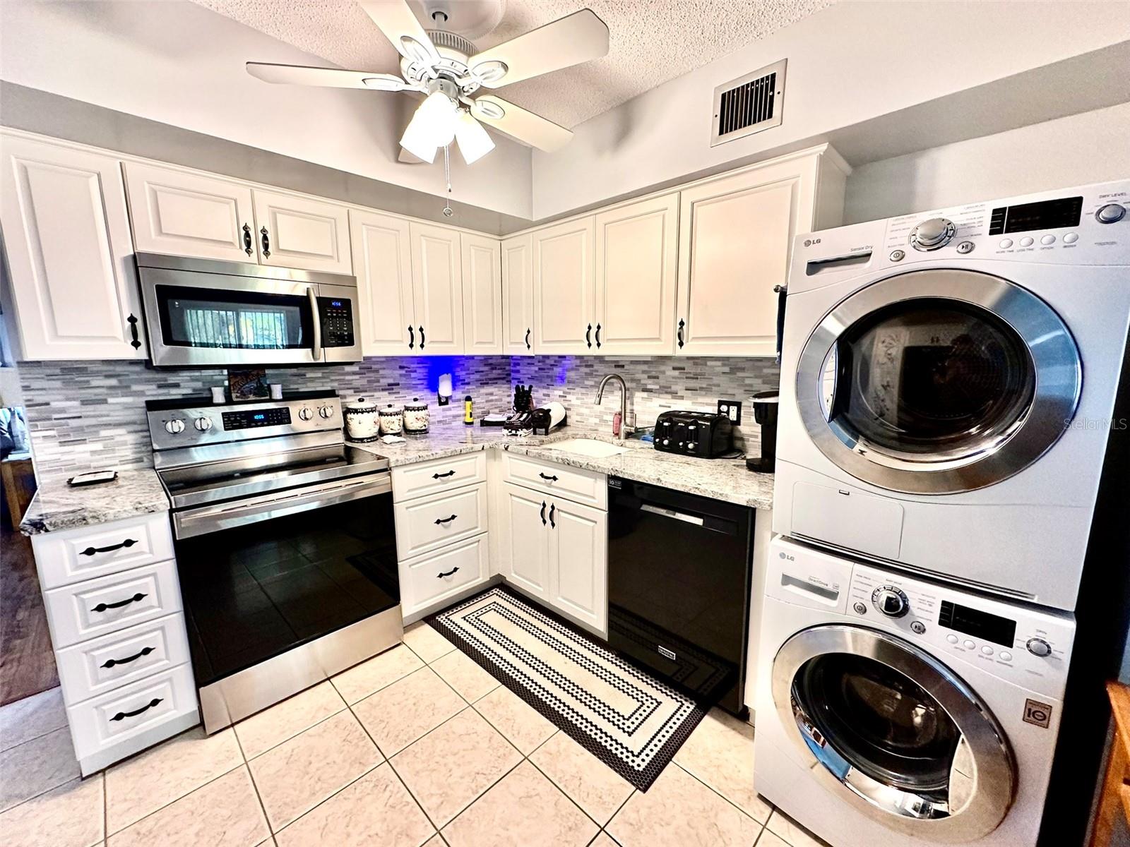 ON TOP OF THE WORLD - Residential