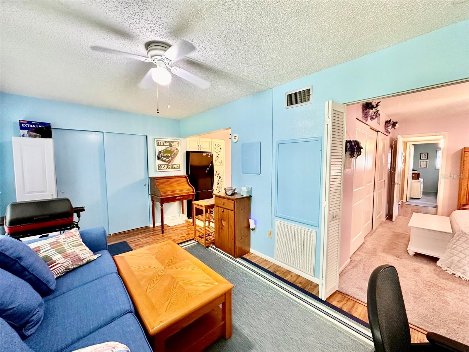 ON TOP OF THE WORLD - Residential