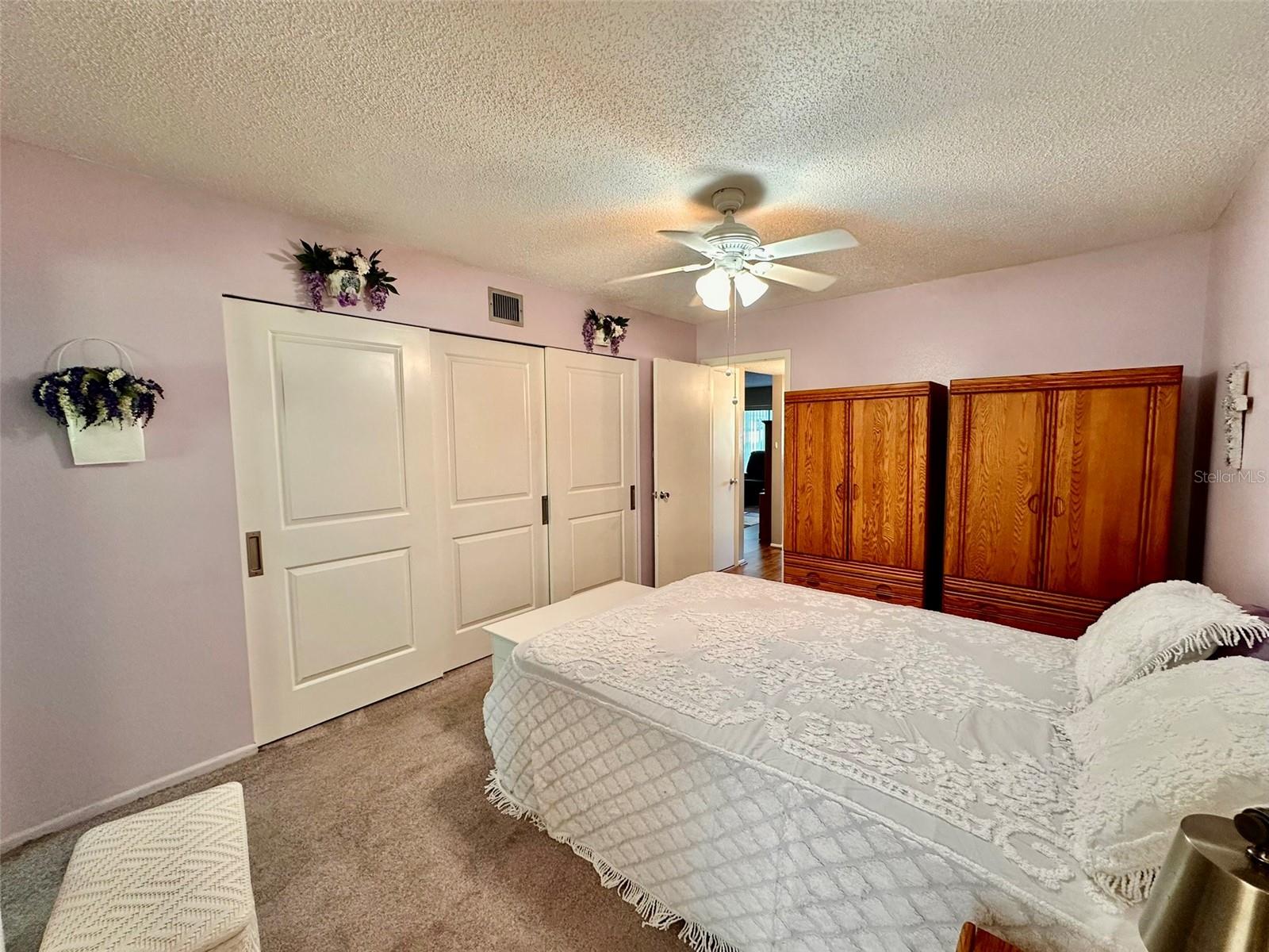 ON TOP OF THE WORLD - Residential