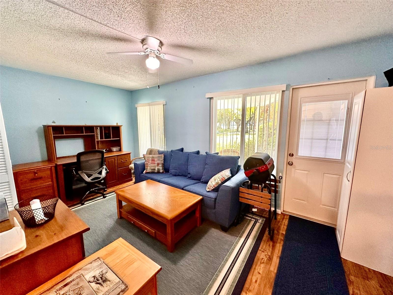 ON TOP OF THE WORLD - Residential