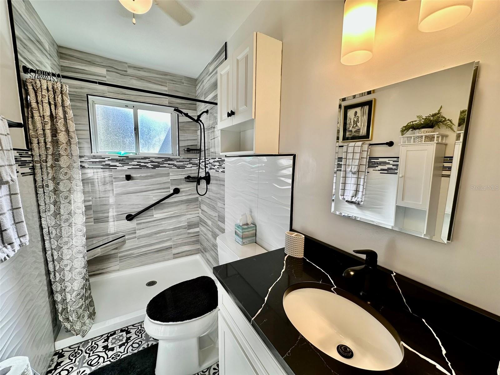 ON TOP OF THE WORLD - Residential