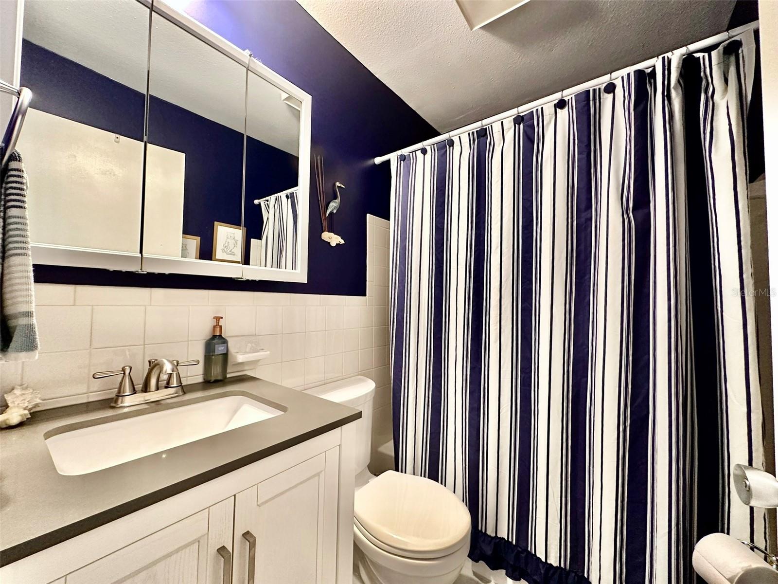 ON TOP OF THE WORLD - Residential