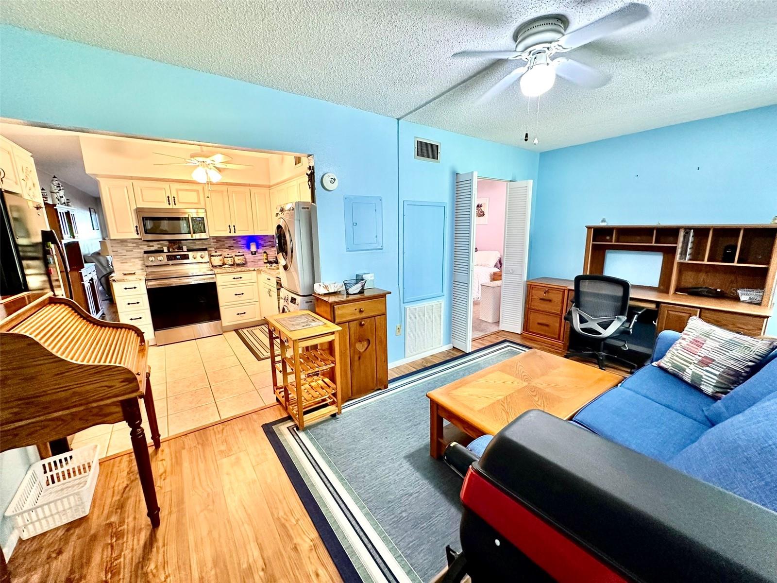 ON TOP OF THE WORLD - Residential