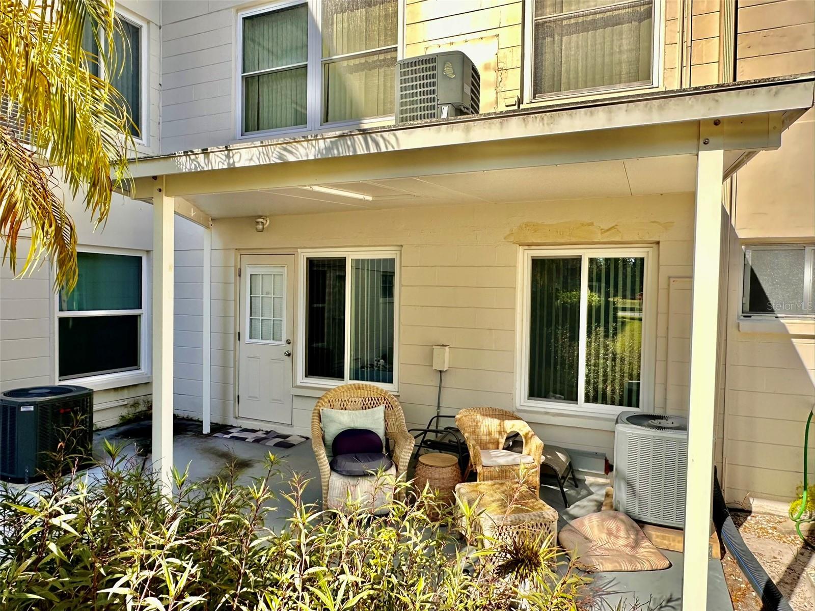 ON TOP OF THE WORLD - Residential