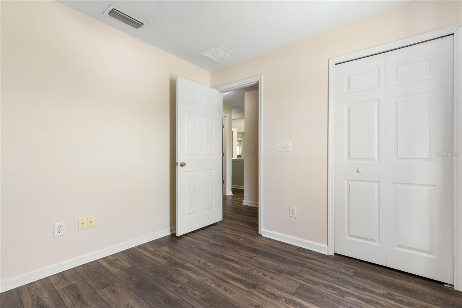 PINE LAKES - Residential