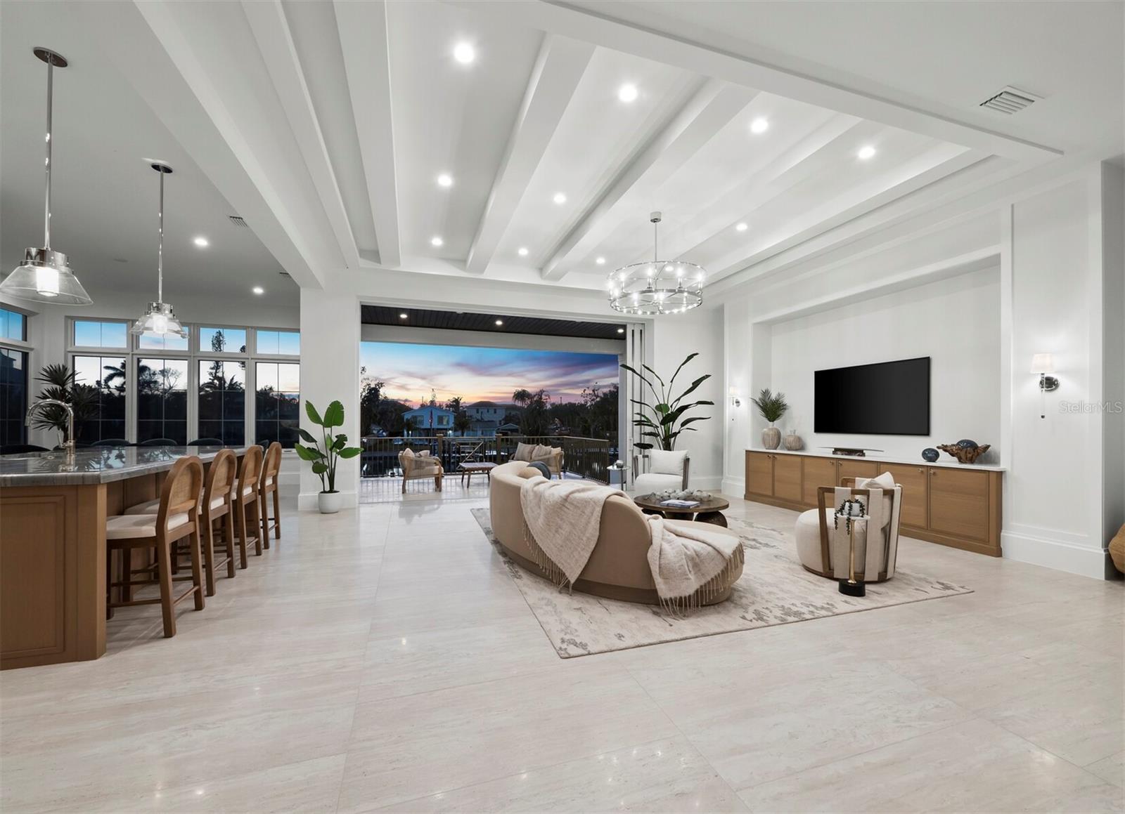 BAY ISLAND - Residential