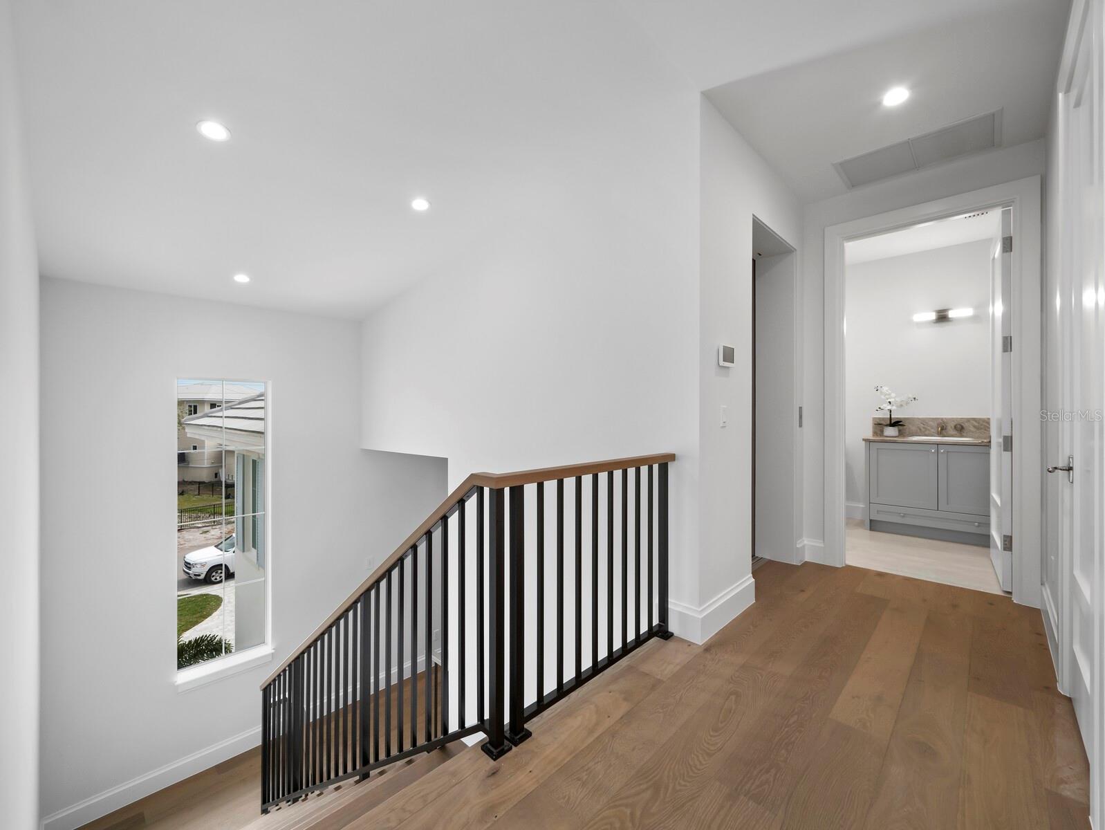 BAY ISLAND - Residential