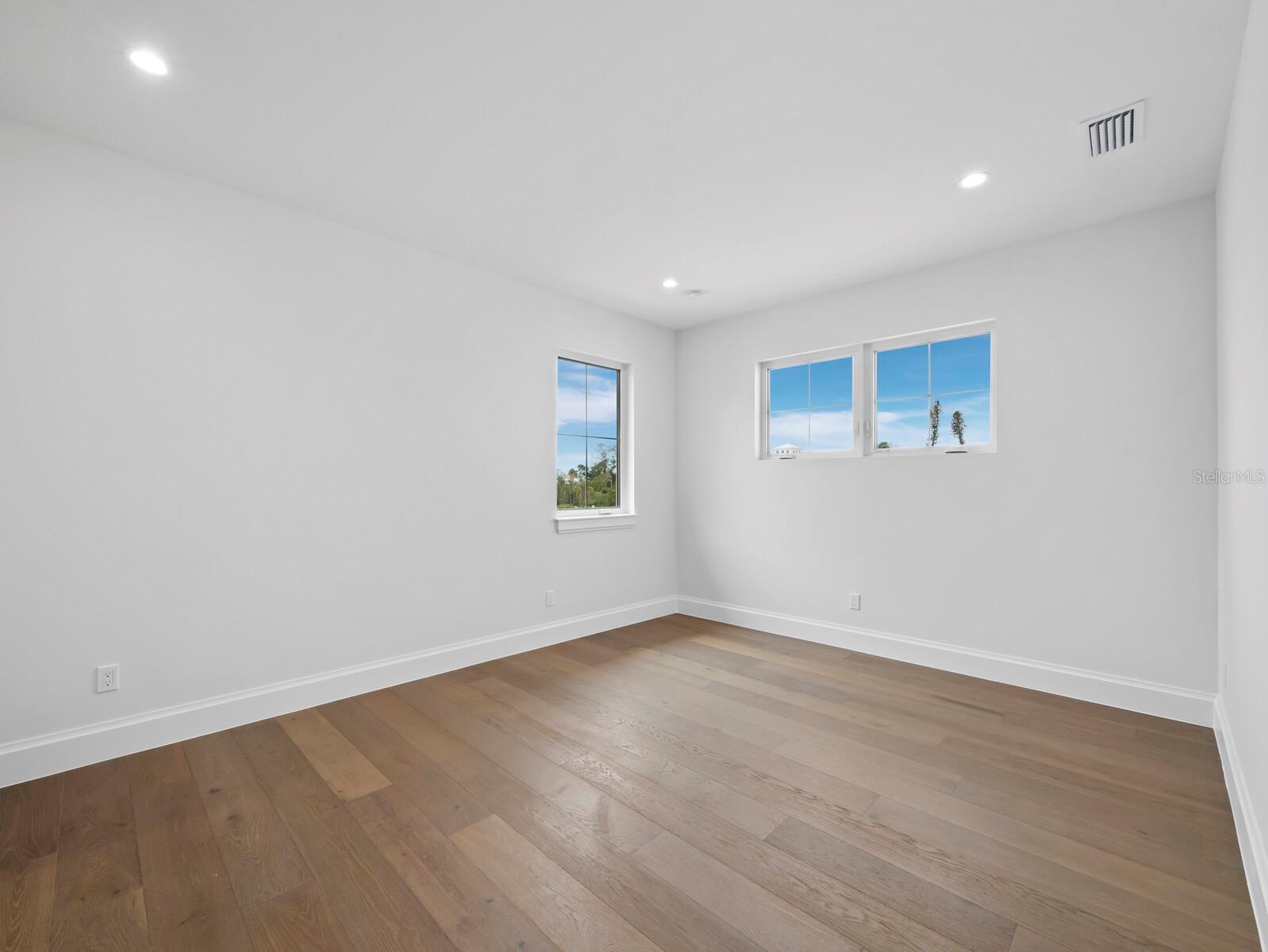 BAY ISLAND - Residential