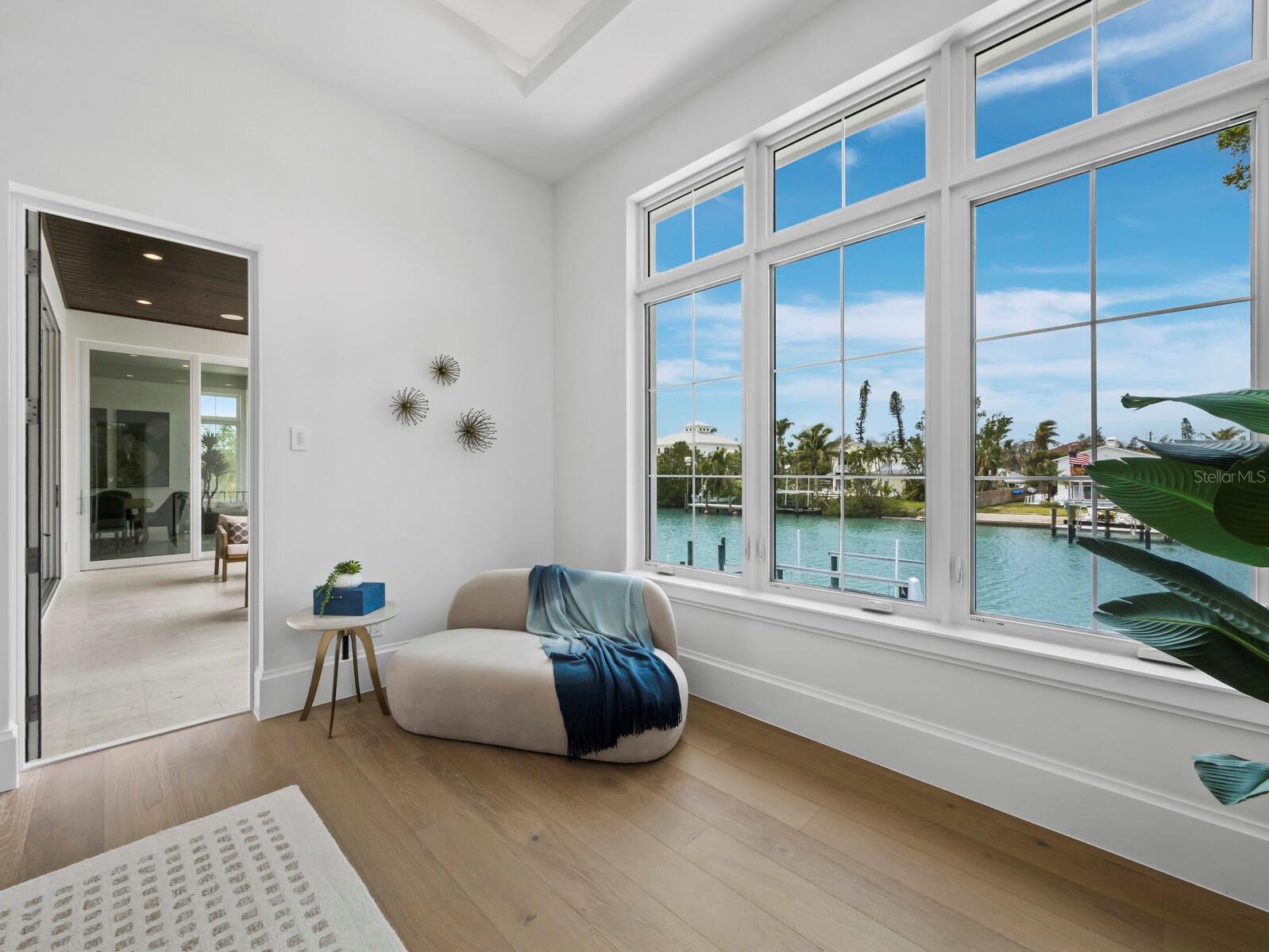 BAY ISLAND - Residential