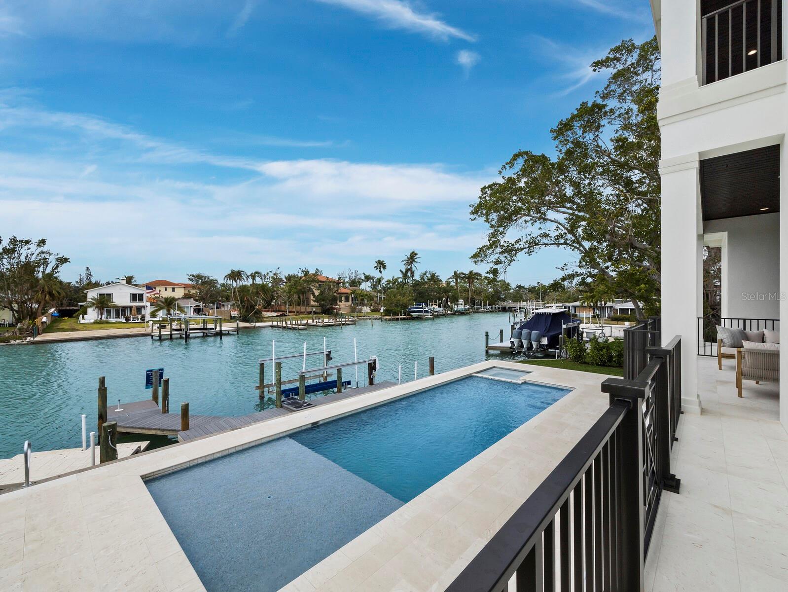 BAY ISLAND - Residential