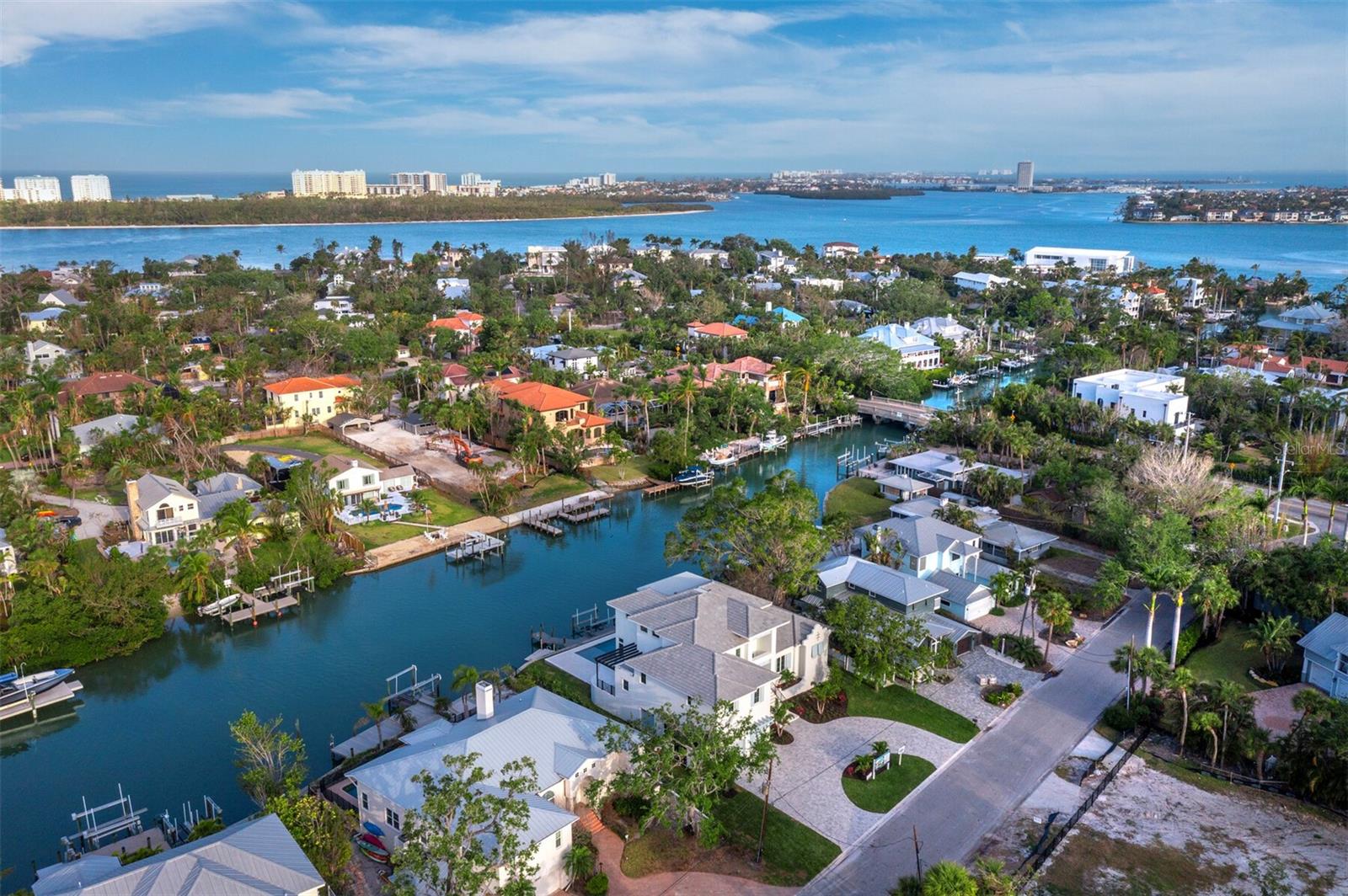 BAY ISLAND - Residential