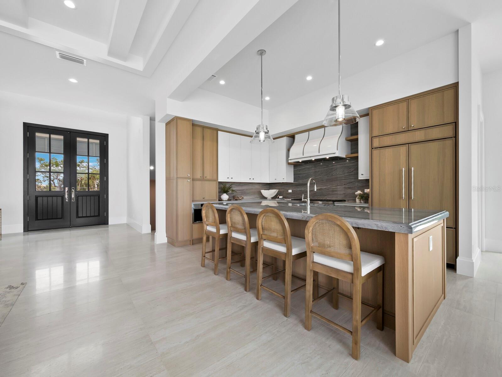 BAY ISLAND - Residential