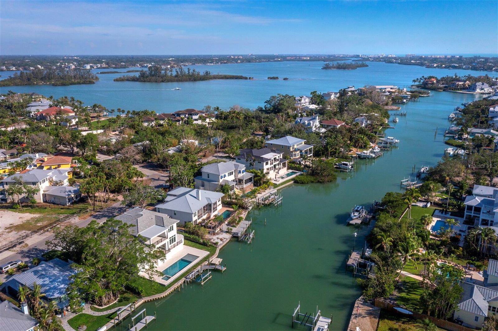 BAY ISLAND - Residential