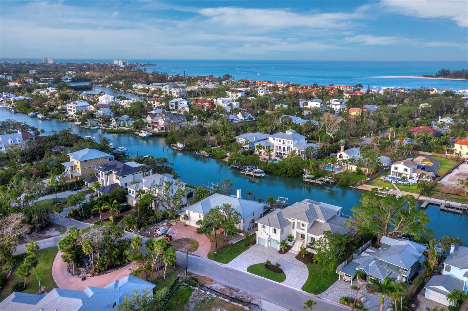 BAY ISLAND - Residential