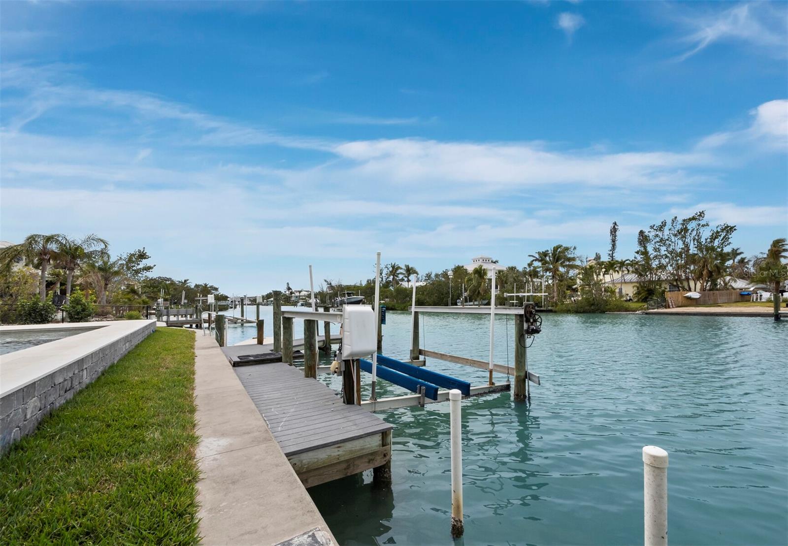 BAY ISLAND - Residential